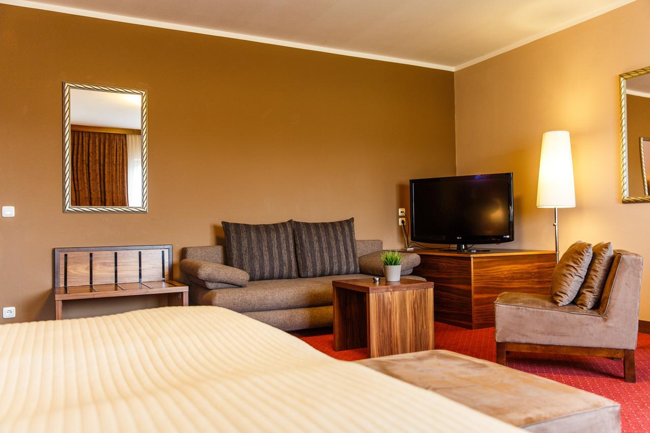 Hotel Зальцбург Экстерьер фото